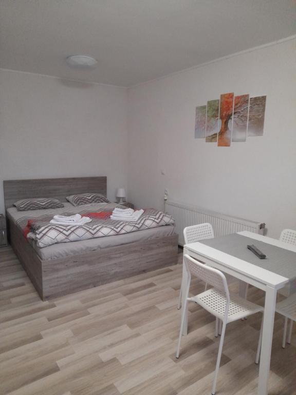 Postel nebo postele na pokoji v ubytování Guest Rooms IDeR