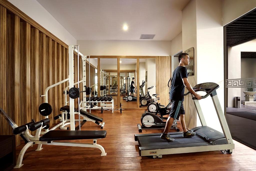Fitness centrum a/nebo fitness zařízení v ubytování Cavinton Hotel Malioboro Yogyakarta
