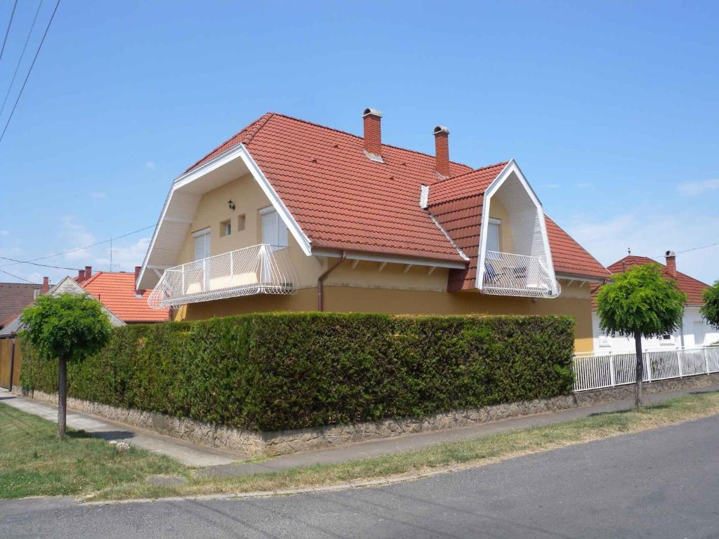 Budova, v ktorej sa apartmán nachádza
