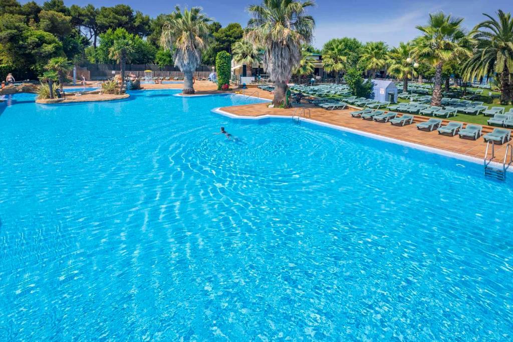 Bazén v ubytovaní Apartments in Blanes - Costa Brava 35181 alebo v jeho blízkosti