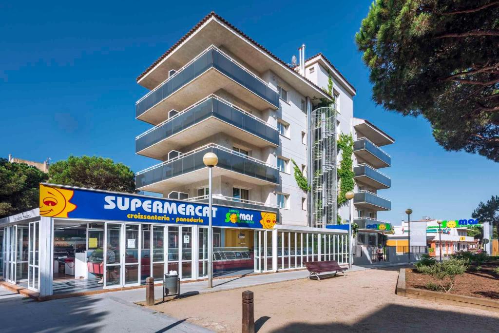Supermarket alebo iný obchod pri apartmáne alebo v okolí