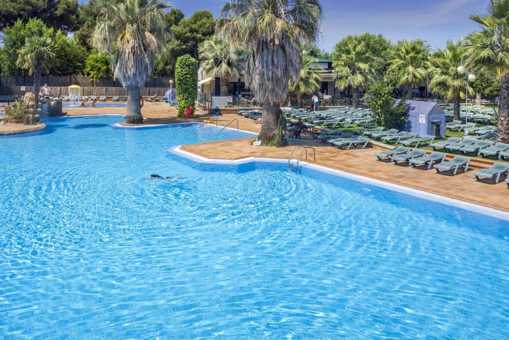 Bazén v ubytovaní Apartments in Blanes - Costa Brava 35181 alebo v jeho blízkosti
