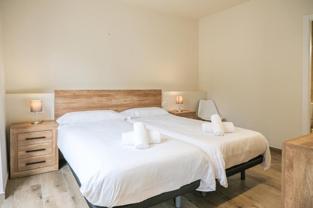 Posteľ alebo postele v izbe v ubytovaní Can Cintet 1- Apartamento en la plaza de Besalú