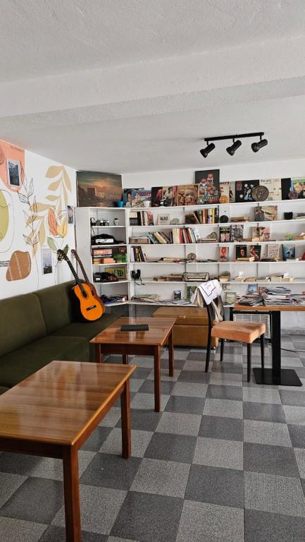 Posezení v ubytování Traveler Hostel