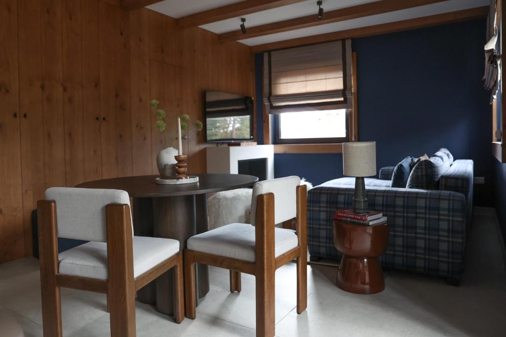 Un lugar para sentarse en Gigi Mountain Home
