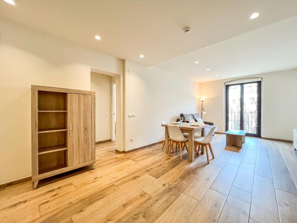 Posedenie v ubytovaní Can Cintet 1- Apartamento en la plaza de Besalú