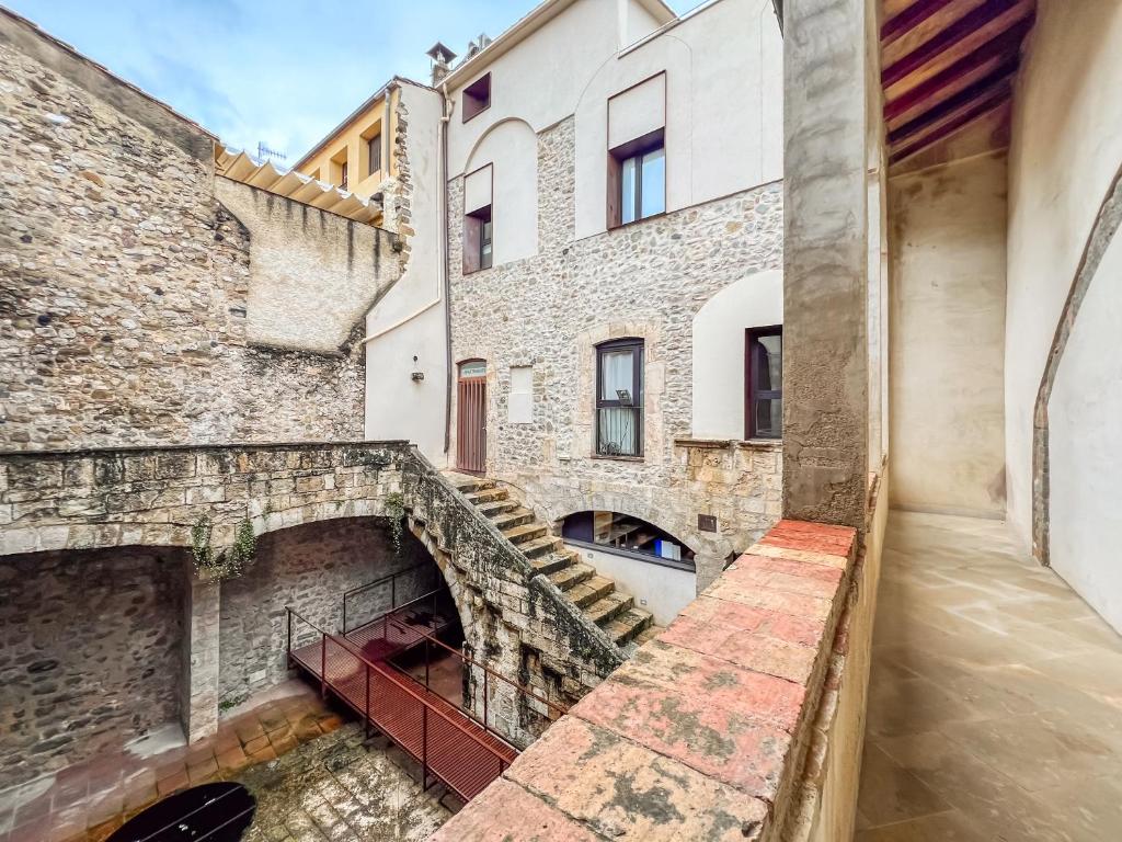 Budova, v ktorej sa apartmán nachádza