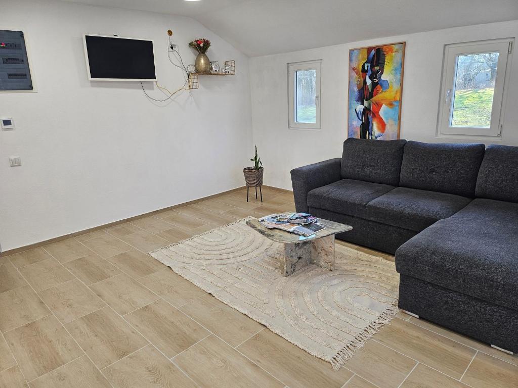 TV a/nebo společenská místnost v ubytování Candy Home