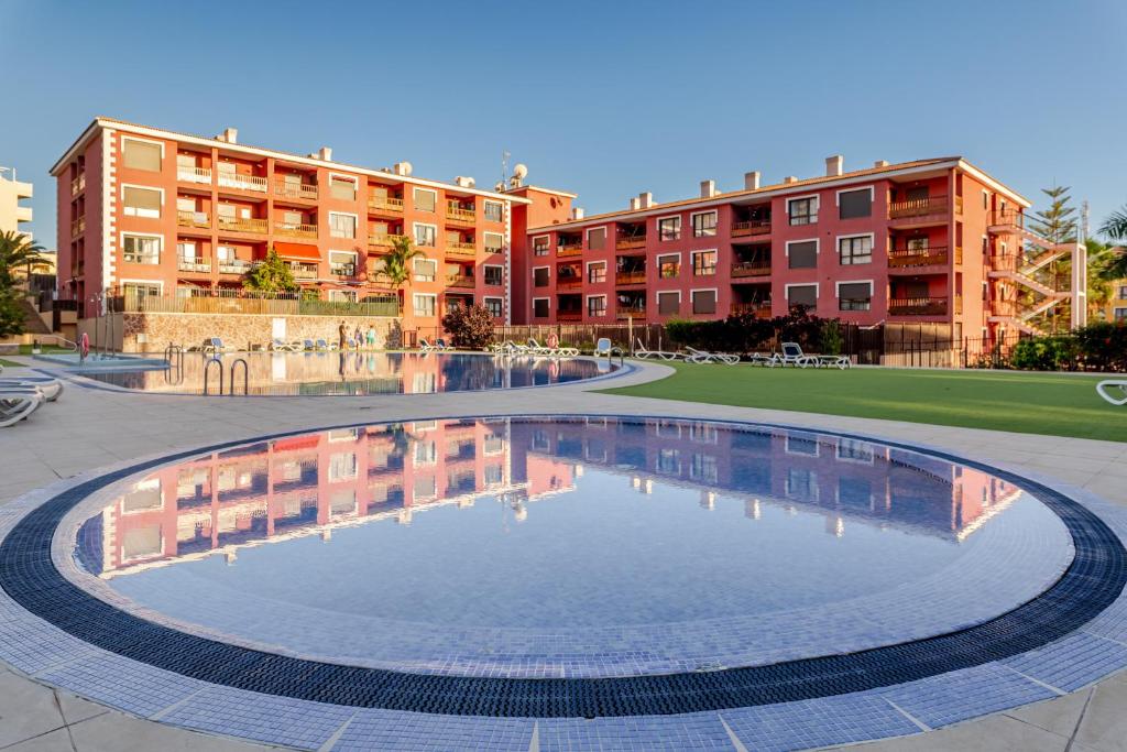 El Mocan Deluxe House - Pool & Terrace