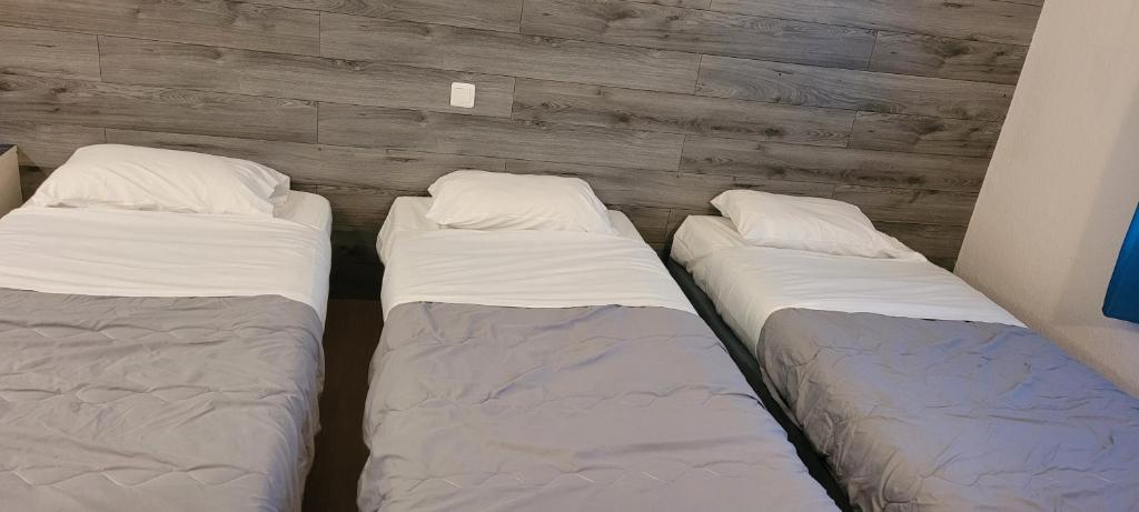 Hotel airport - Comfort Driepersoonskamer Met Douche