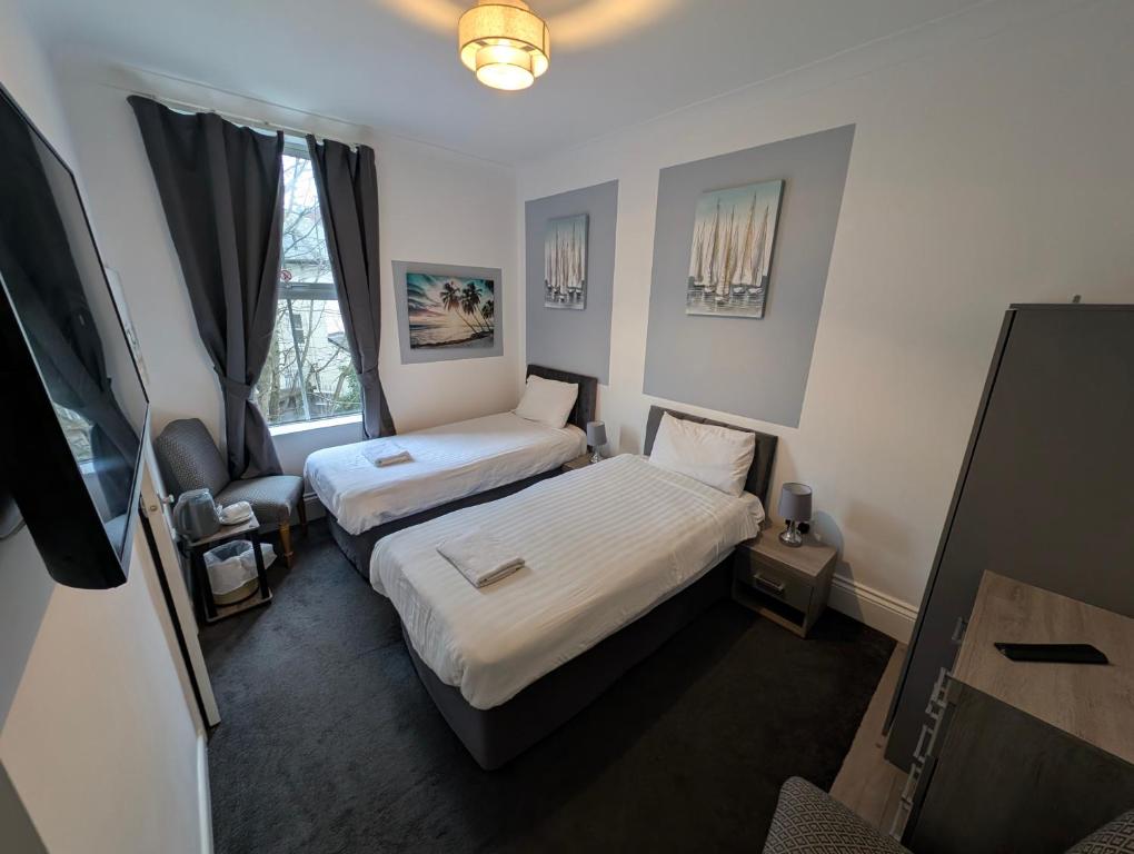 Cecil Court Hotel - Resim 33