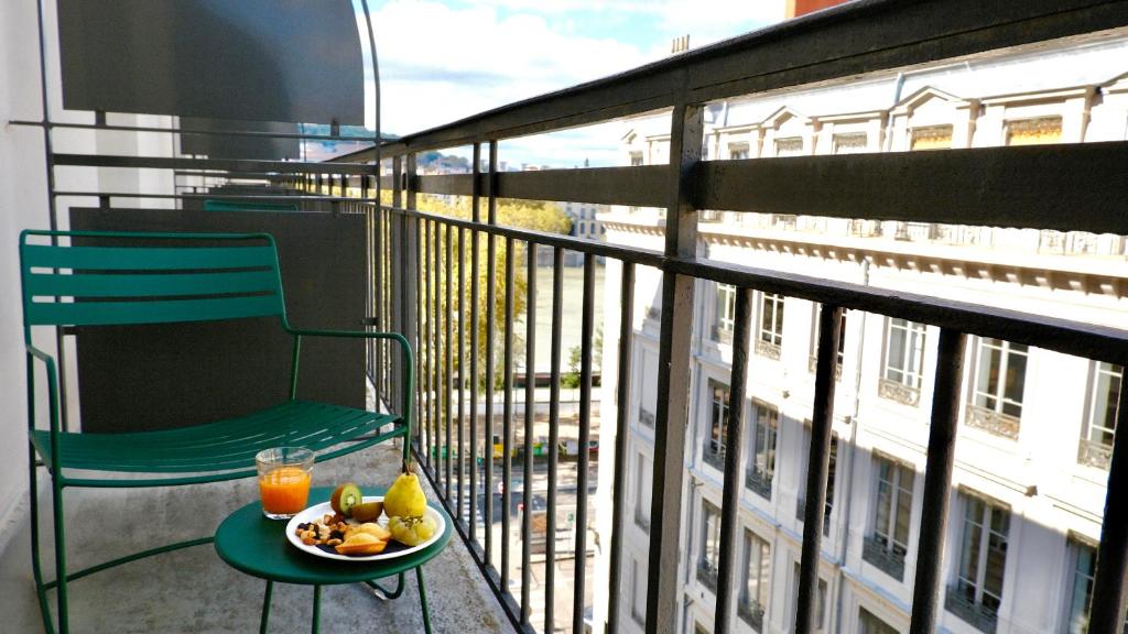 OKKO Hotels Lyon Centre - Resim 45