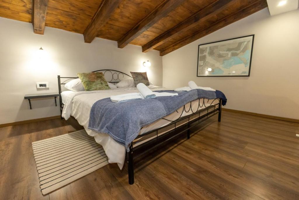 Posteľ alebo postele v izbe v ubytovaní Nautical apartment old Town Zadar - with roof terrace
