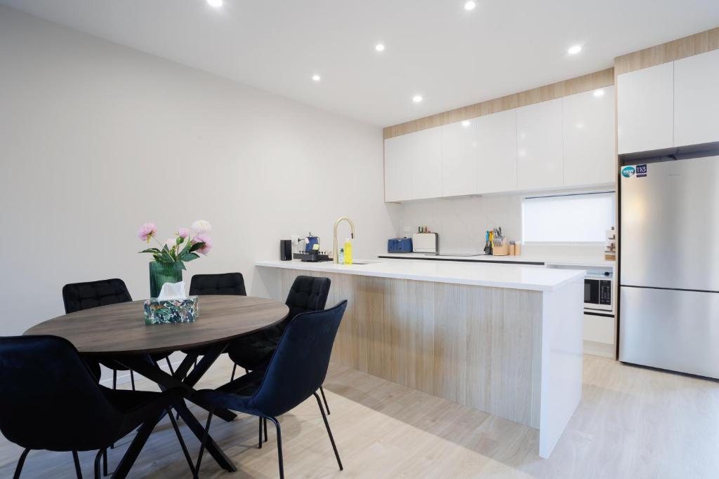 Zen Style 3 bedrooms near School, shop and Eateries - Resim 44