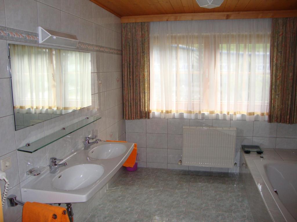 Kúpeľňa v ubytovaní Holiday-Appartements