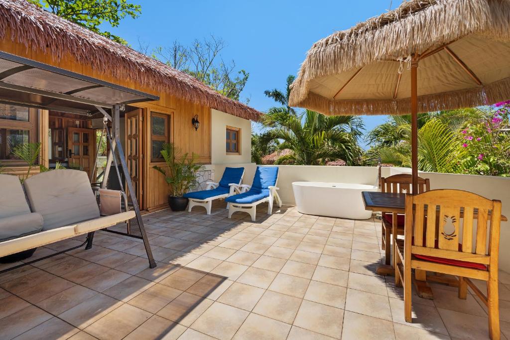 Ocean Cliff Hotel Negril Limited - Adults Only photo 5
