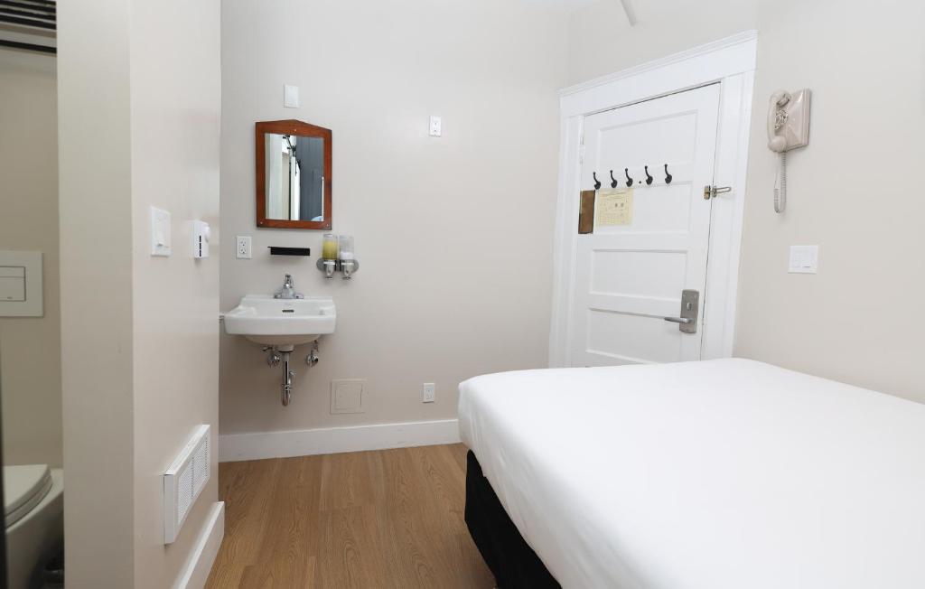 San Remo Hotel photo