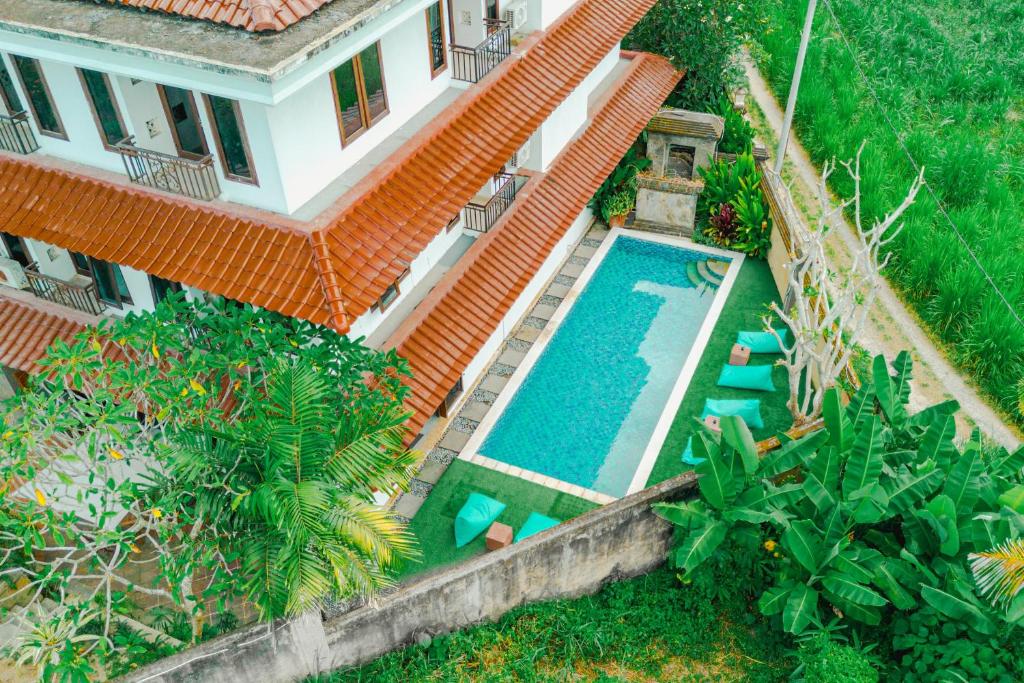 Bazén v ubytování Starloka Saba Bali Hotel nebo v jeho okolí