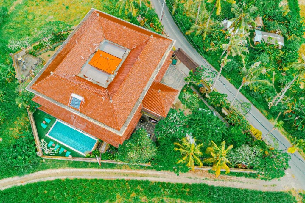 Bazén v ubytování Starloka Saba Bali Hotel nebo v jeho okolí