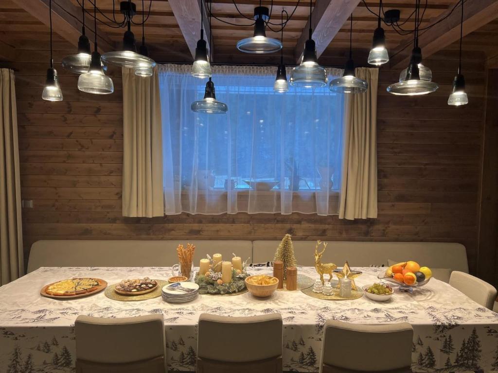 Fotografie z fotogalerie ubytování 6-bedroom villa in Moravia ve Velkých Karlovicích