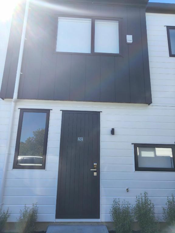 Zen Style 3 bedrooms near School, shop and Eateries - Resim 5