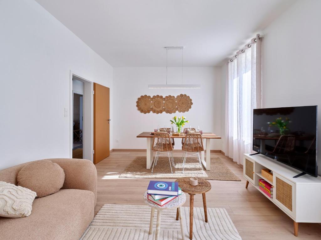 2BR Apartment near Colmar Centre - Boho Style, Hidden Room, Free Parking – photo 18