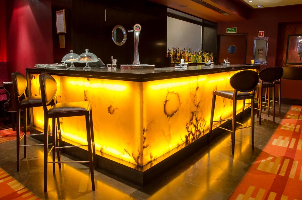 Lounge nebo bar v ubytování Hotel Boutique Gareus