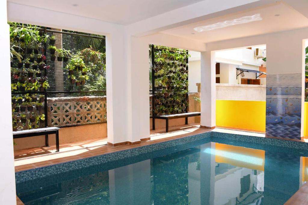 Πισίνα στο ή κοντά στο Le Premier Inn -with Swimming Pool