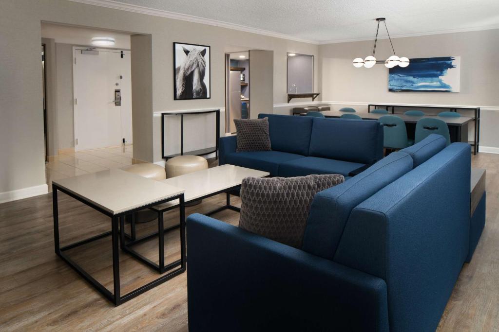 DoubleTree By Hilton Baltimore North Pikesville - 