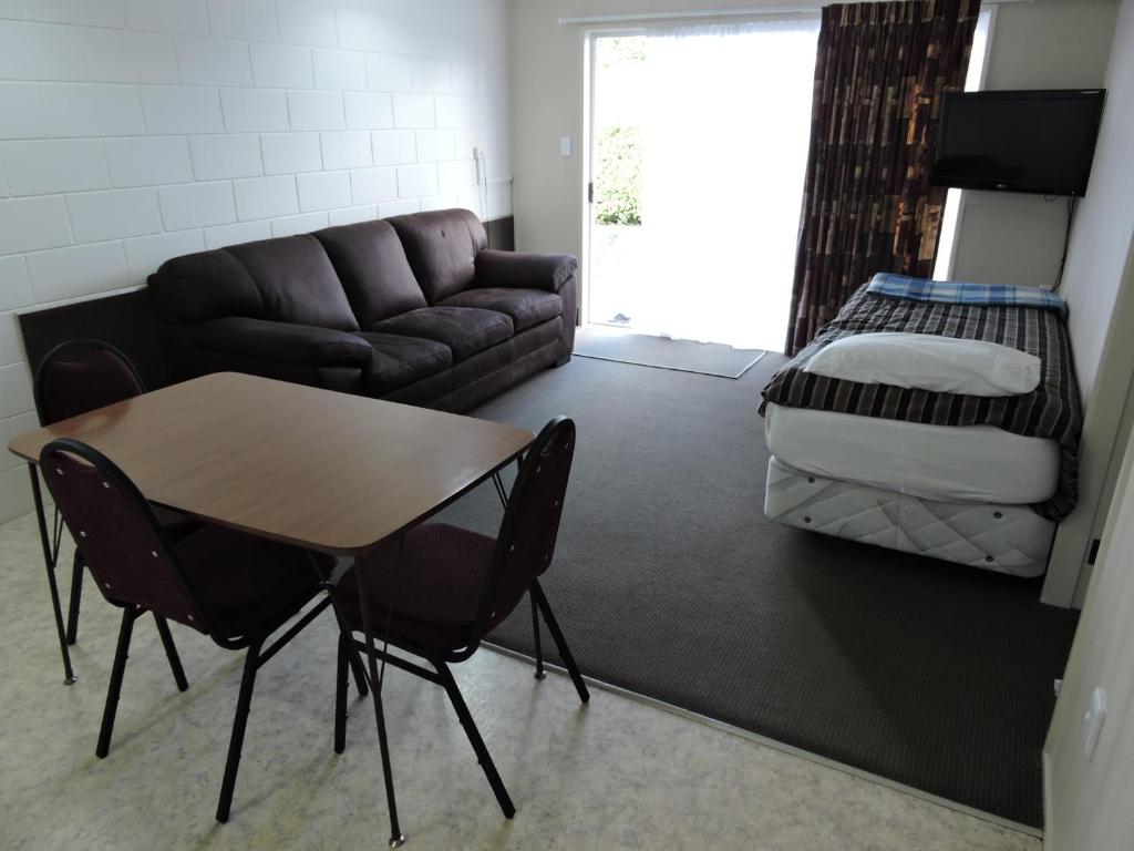 
Economy Double or Twin Room
