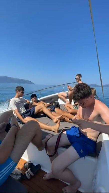 Příroda nedaleko ubytování na lodi