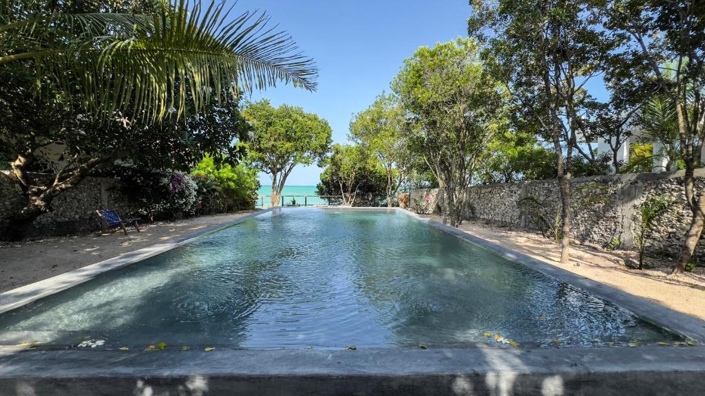 Πισίνα στο ή κοντά στο Bila Beach House