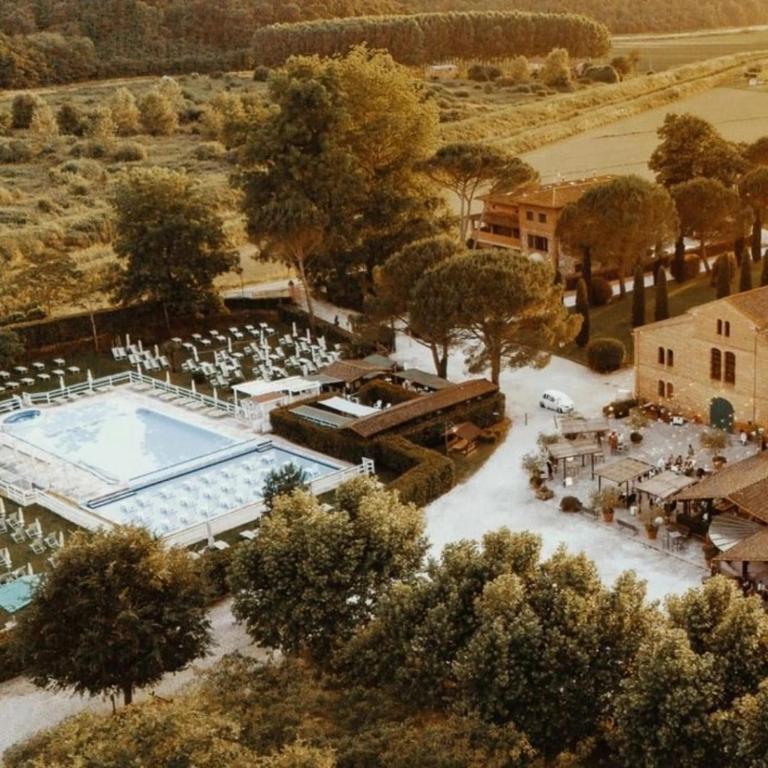 an aerial view of a resort with a swimming pool at Agriturismo Settepassi Tuscany in Ponte Buggianese