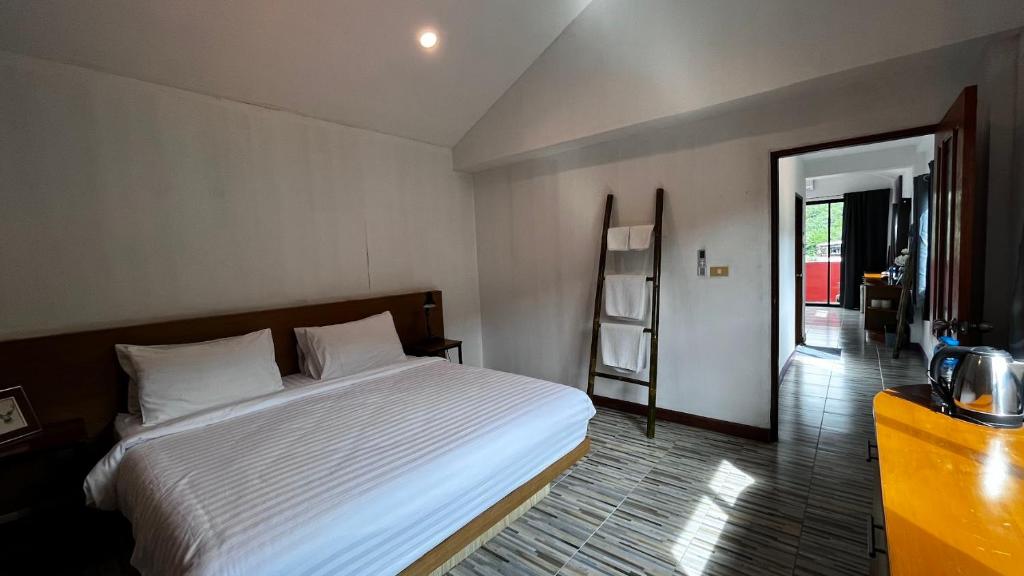 Coco Mountain View Guest House Hotel - Resim 14