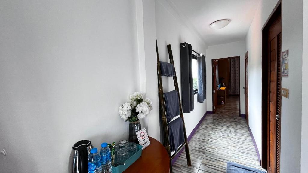 Coco Mountain View Guest House Hotel - Resim 15