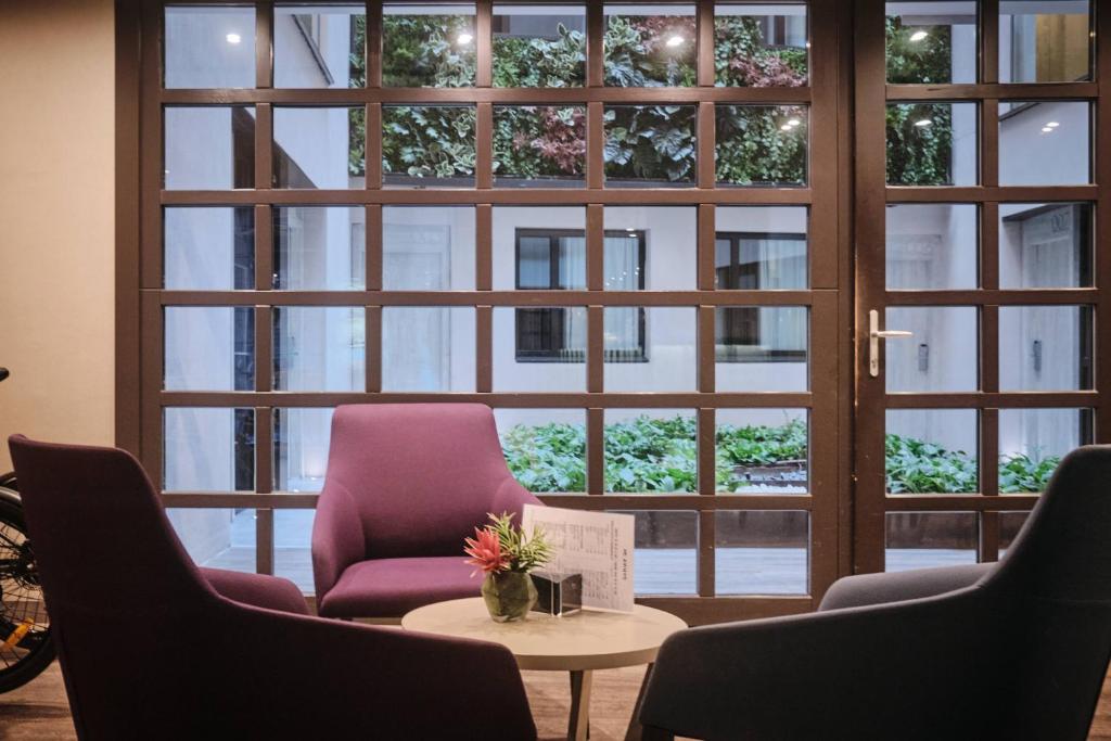 Catalonia Avinyo - Resim 35