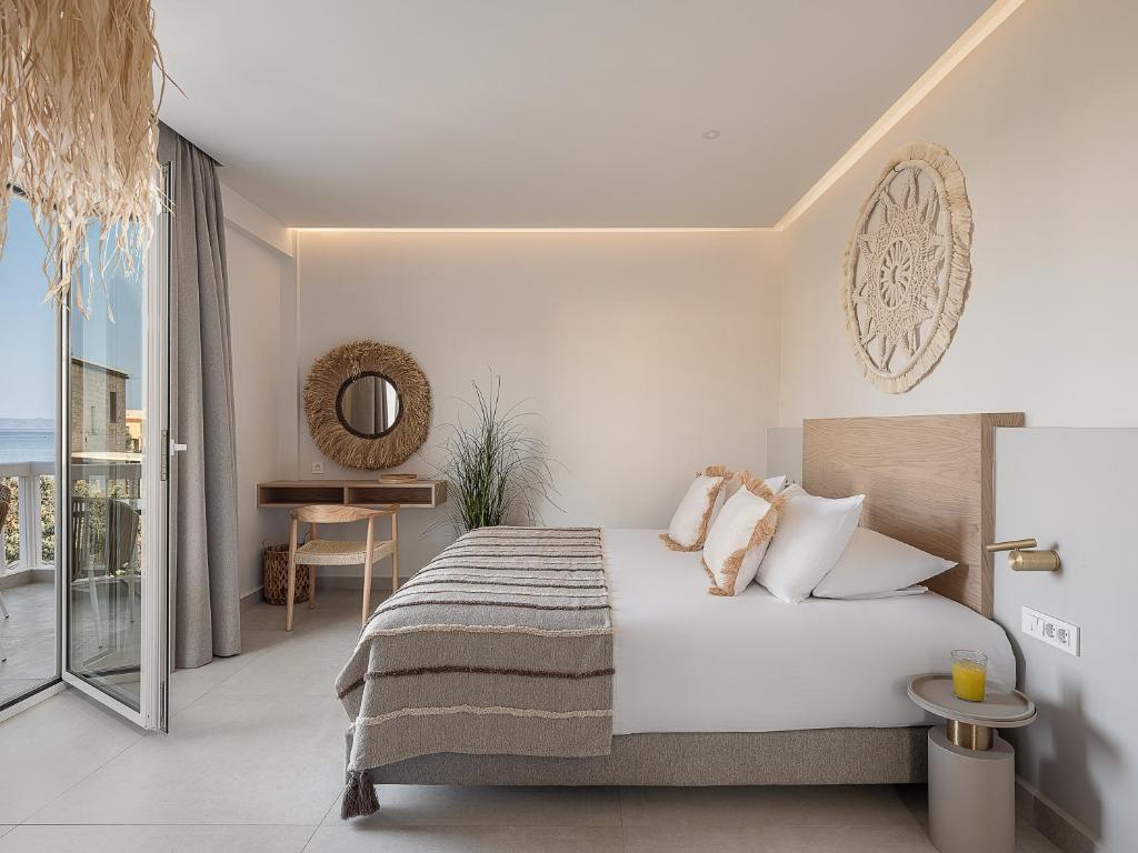 Beachfront · Private Beach Alexia Beach Hotel - Superieure Deluxe Tweepersoonskamer Of Twinkamer