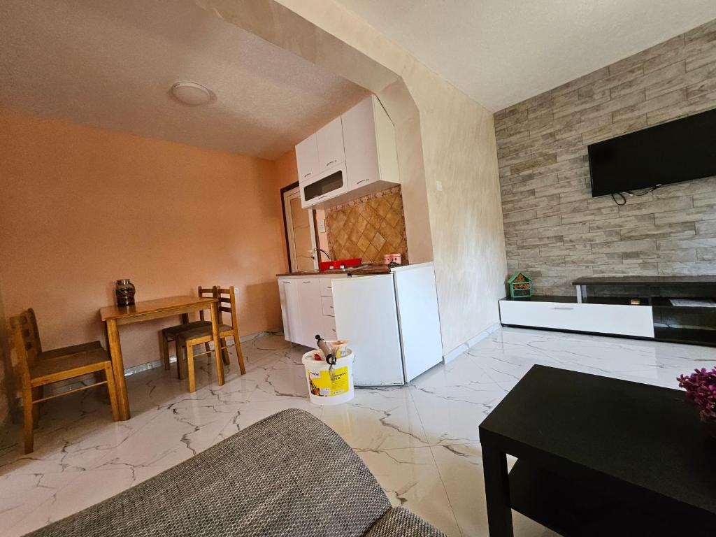 Apartments Bulatović - 8