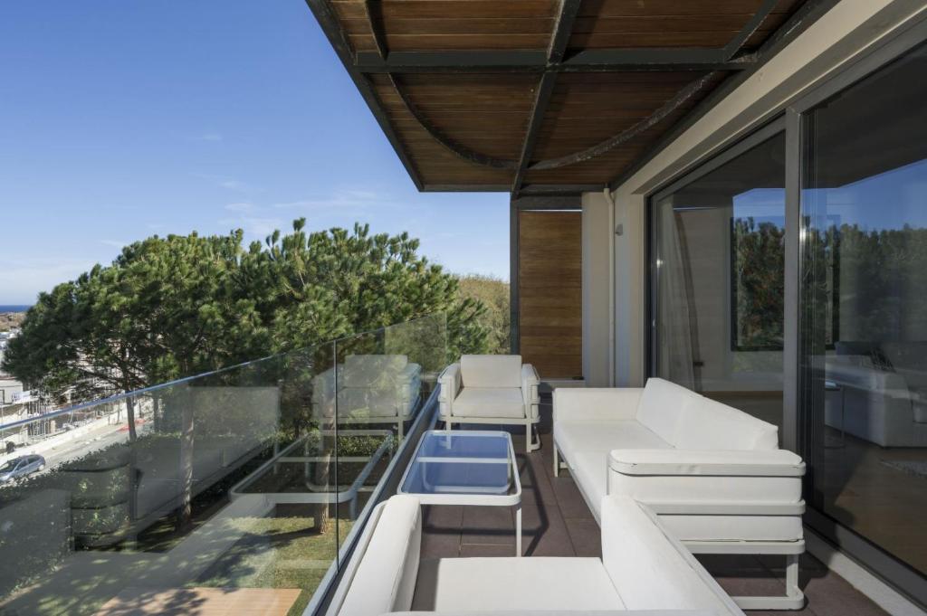 Balkón alebo terasa v ubytovaní Luxury Villa Near The Sea Meliti Luxury Villa