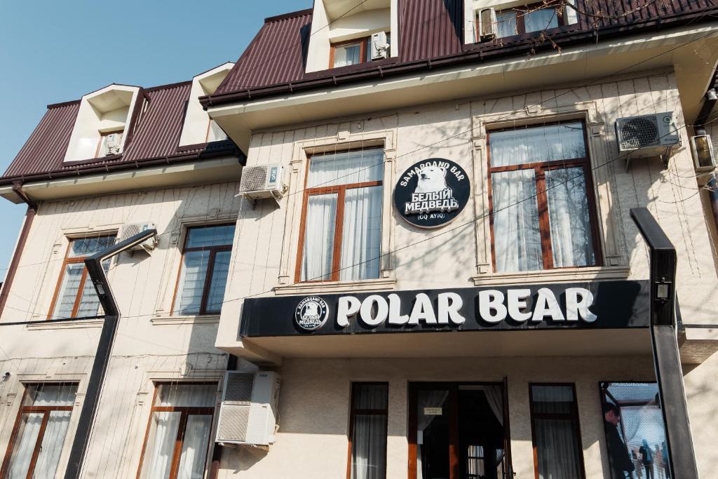 Certifikát, hodnocení, plakát nebo jiný dokument vystavený v ubytování Polar Bear