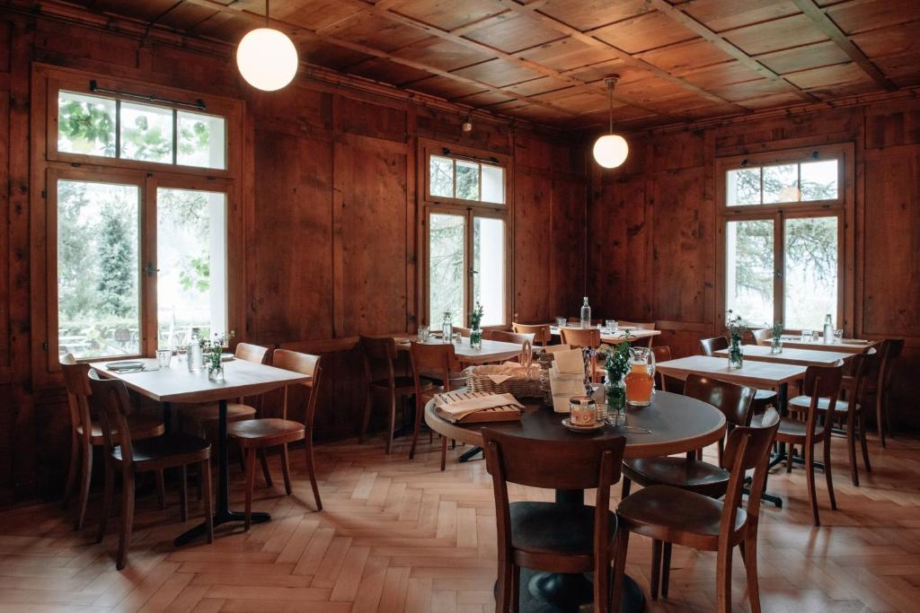Restaurace v ubytování Landgasthof Paradiesli