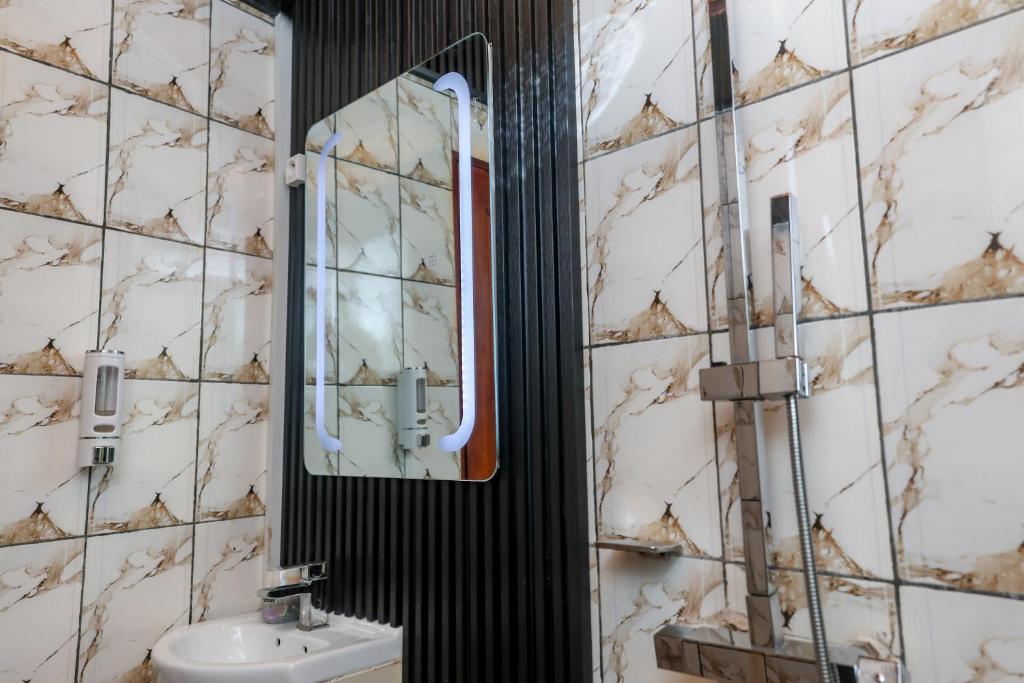 Koupelna v ubytování T-Square Residence Makepe