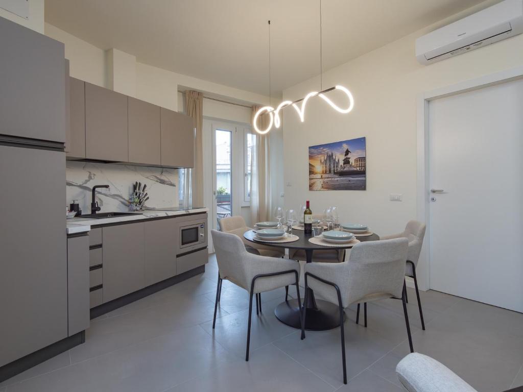 Spacious 2BDR with balcony Arco-Sempione Area, by Rentopolis