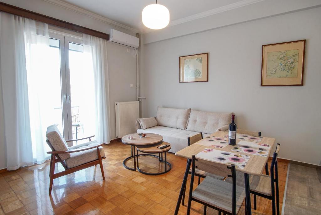 Cozy Nest, One-Bedroom Flat