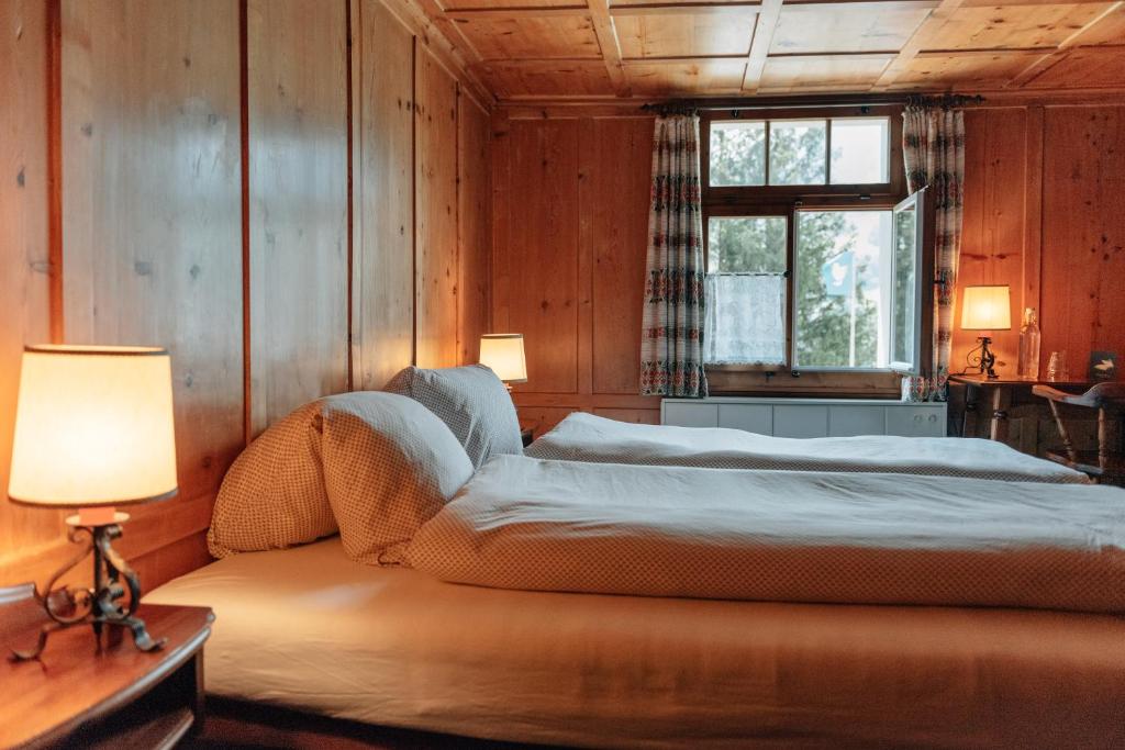 Postel nebo postele na pokoji v ubytování Landgasthof Paradiesli