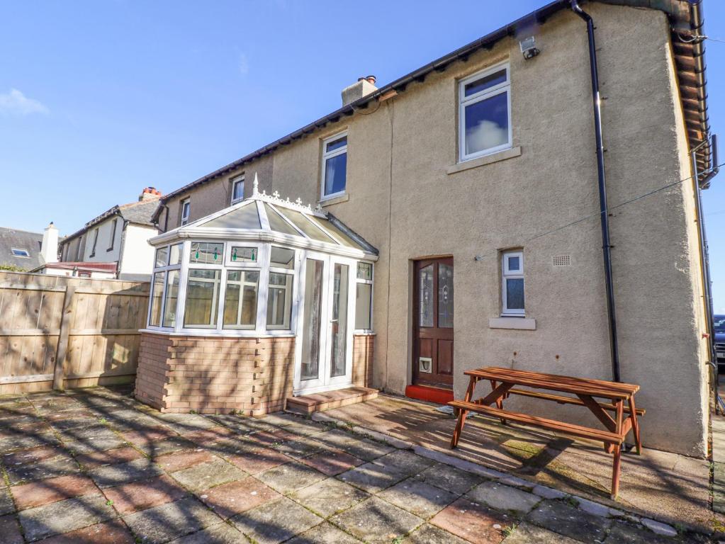 Το κτήριο όπου στεγάζεται  η παραθεριστική κατοικία