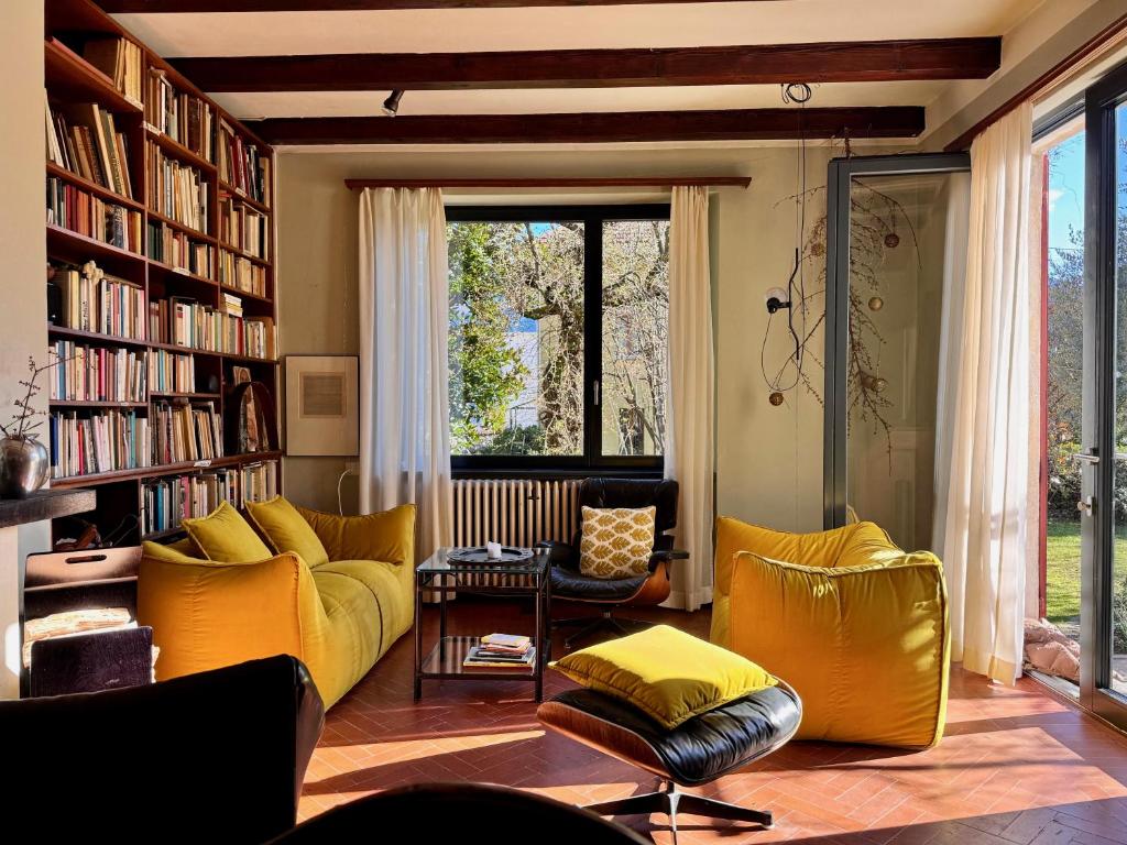 Posezení v ubytování Casa d'epoca con giardino 5 min da Locarno