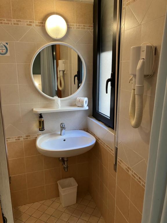 Hotel Senyor - Triple Room