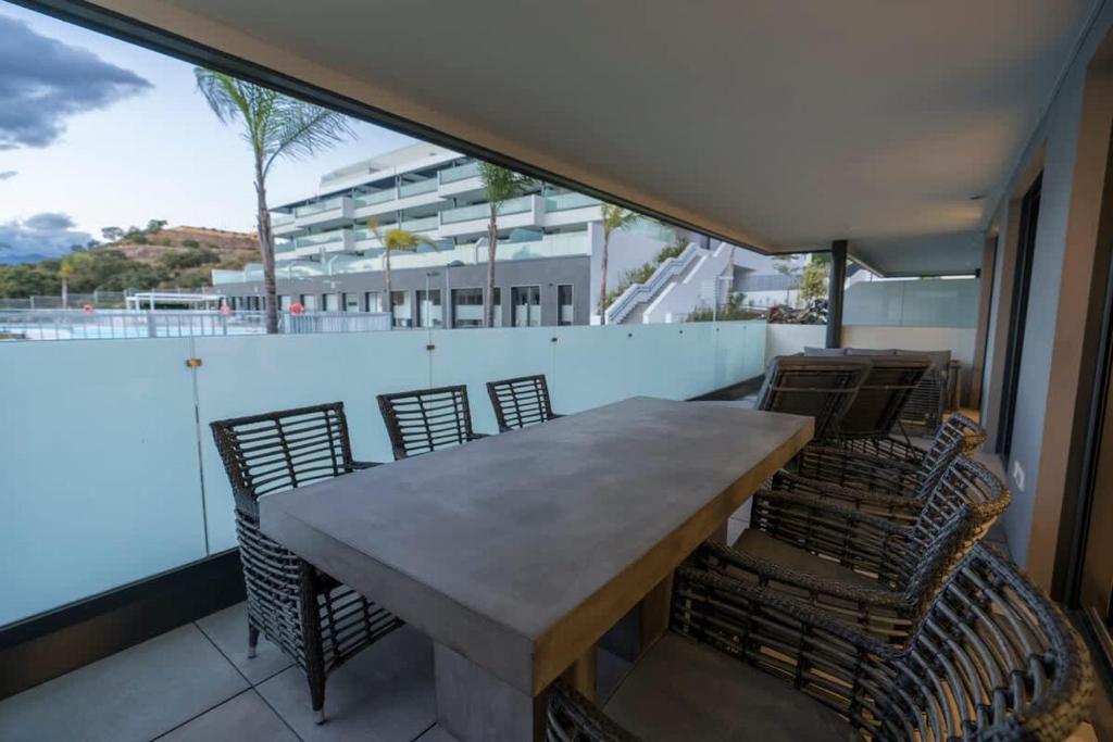 Zdjęcie z galerii obiektu Cala Serena - Beautiful 2-bedroom apartment 850 meters from the beach w mieście La Cala de Mijas
