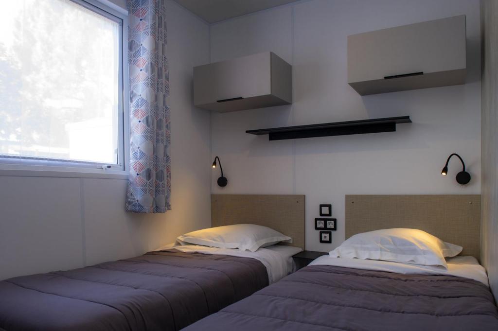 Postel nebo postele na pokoji v ubytování Resort Top TV 6 Pers
